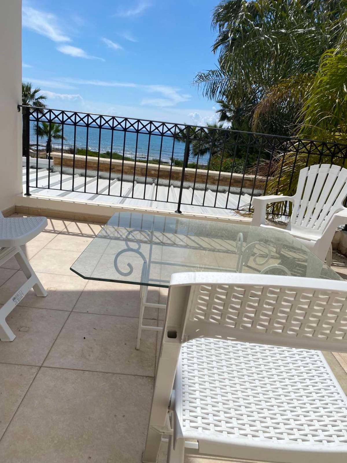 Ionion Beachfront Villa أيا نابا المظهر الخارجي الصورة