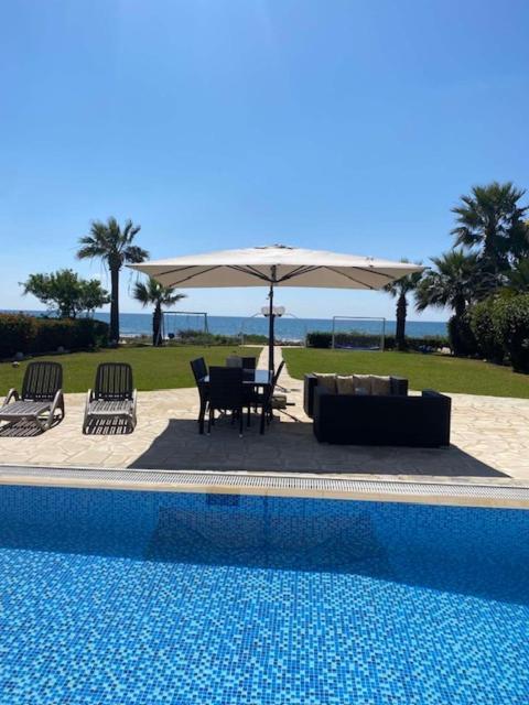 Ionion Beachfront Villa أيا نابا المظهر الخارجي الصورة